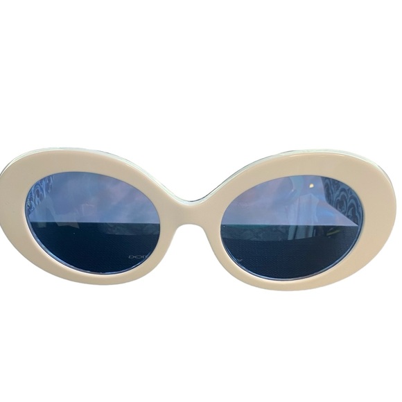 Authentic DOLCE & GABBANA DG 4448 WHITE/BLUE SILVER 51/20/145 women Sunglasses - Picture 8 of 15